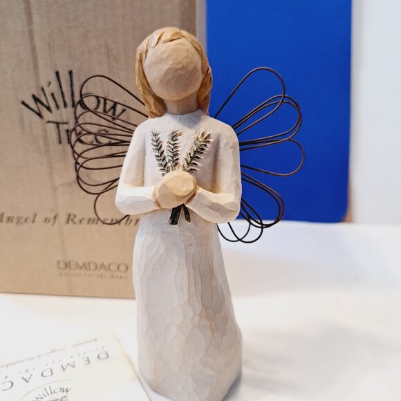 Willow Tree "Angel of Remembrance” figurine - Picture 2 of 10